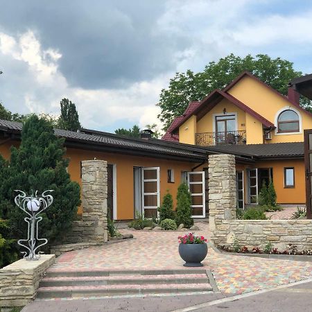 Міні-Готель "Еко" Kam'janec'-Podil's'kyj Esterno foto